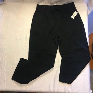 NWT Women’s‎ Dip cargo capris 6
